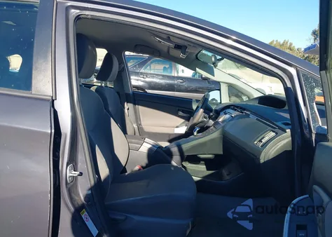 2014 Toyota Prius Three из США, поврежденный, VIN JTDKN3DU6E0394135